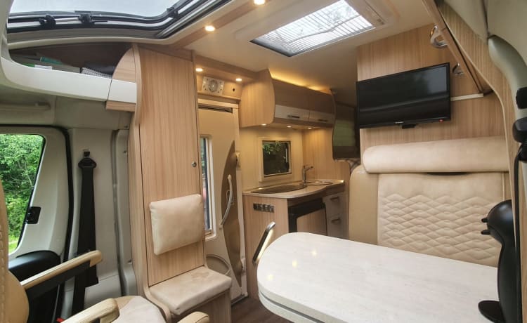  Bürstner Travel Van T620G, luxe 2 personen, ook voor offgrid.