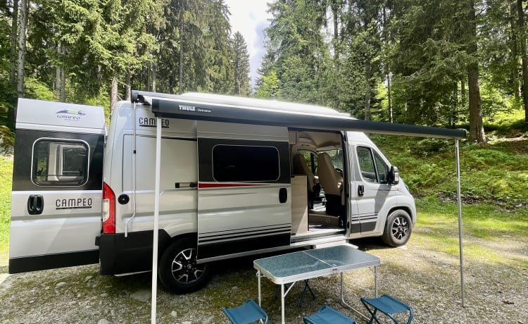 Van Burstner Campeo C600 with pop-up roof - Your tailor-made adventure!