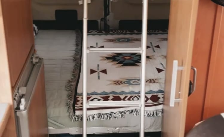 Moses The Van – Moses The Van: 4 person Fiat bus camper from 2011