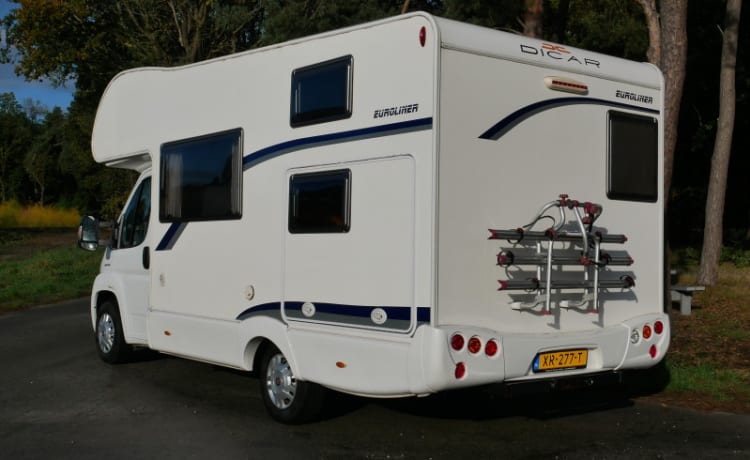 Camper familiare per 6 persone, alcova, Joint Euroliner