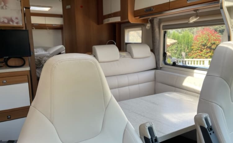 CAMPER DETHLEFFS 4 PERSONEN