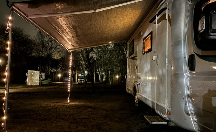 LMC Family Alkoven Camper 6 Personen