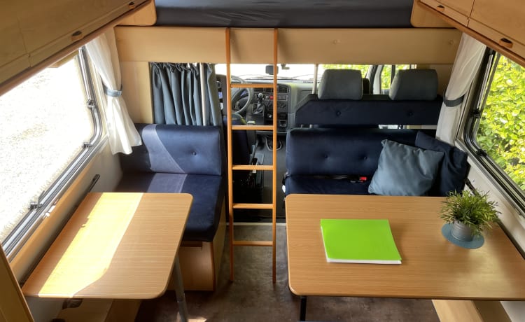 Camping-car familial spacieux et confortable pour 6 personnes 2.8TDI