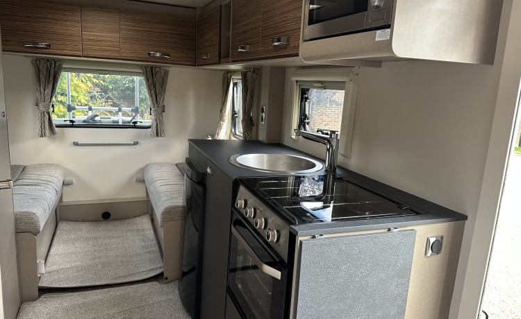 6 berth Swift Edge 486