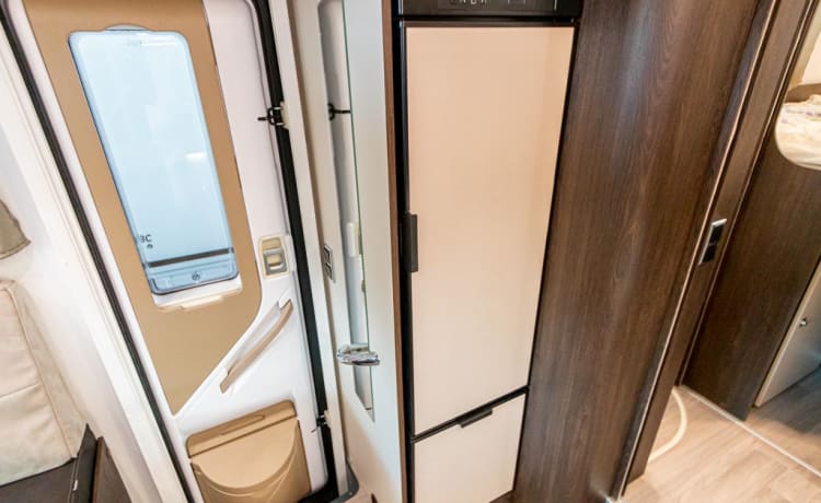 Cocoon 468 – New "2021" 4-person Cocoon 468: the comfort of home, even on the road