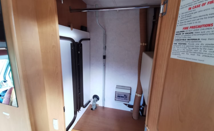 COMPIE – 4 berth Compass Avantgarde 400 Lux