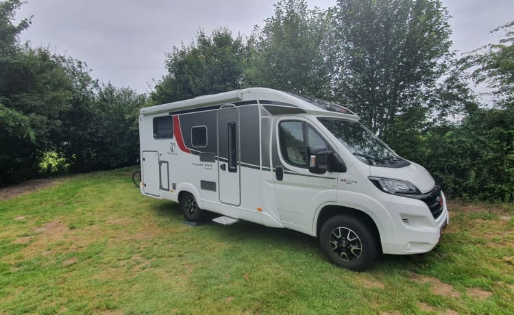  Bürstner Travel Van T620G, luxe 2 personen, ook voor offgrid.