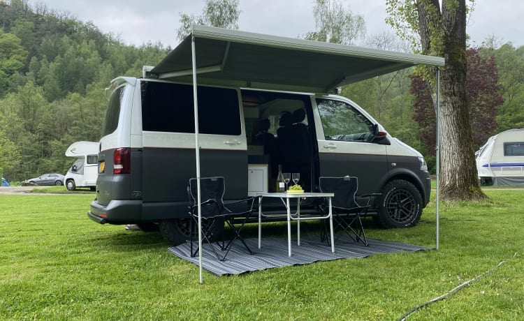 Tortuga – Off-Road Volkswagen Transporter T5 Camper