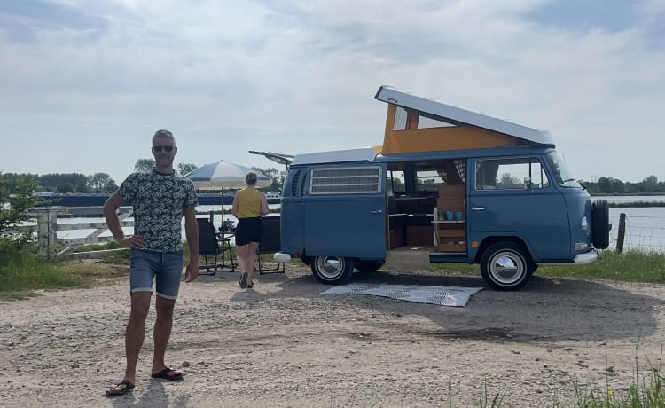 Mr. Blue Sky – Volkswagen T2 Westfalia oldtimer camper