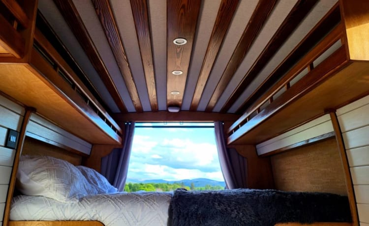 Stunning cosy Edinburgh camper, perfect for exploring Scotland