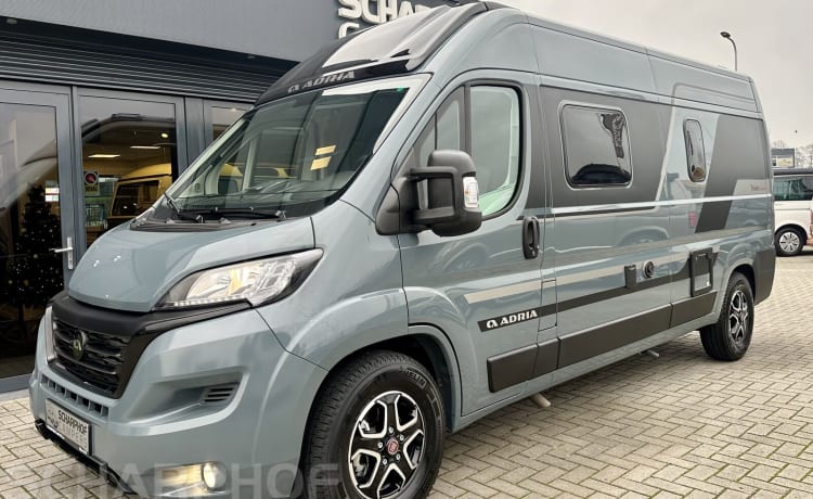 2p Adria Twin Supreme camper 140 pk automaat uit 2024