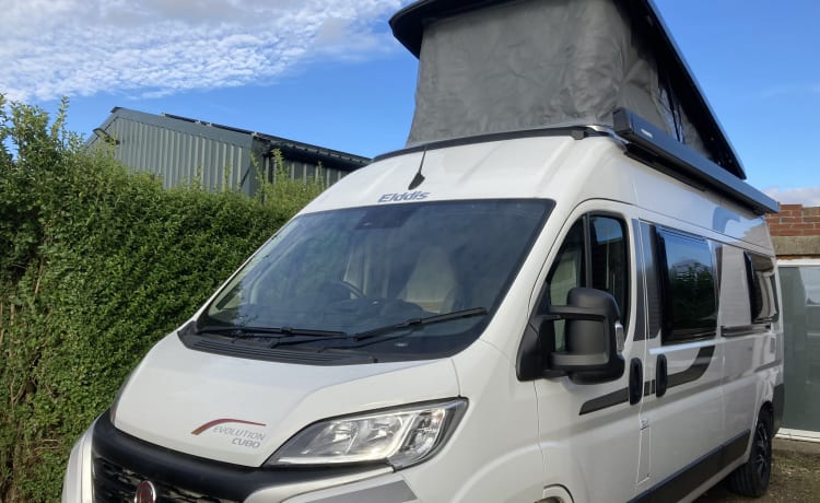 Elvis – 4 berth campervan