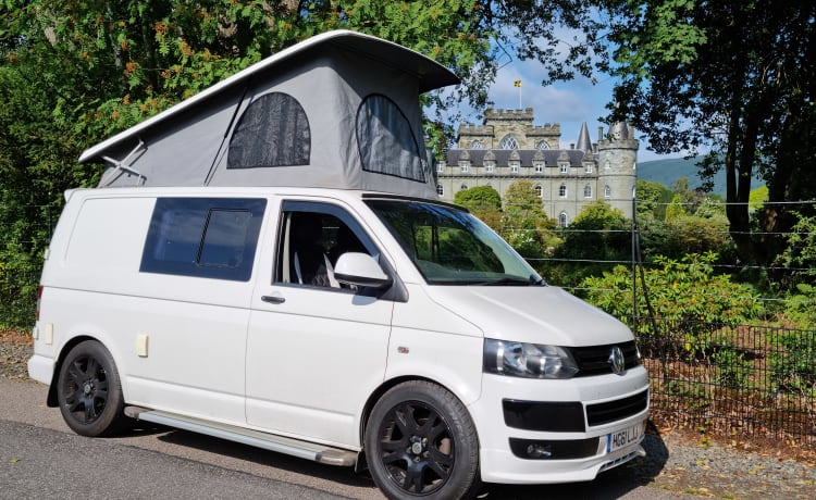 Buffy – Weißer VW T5