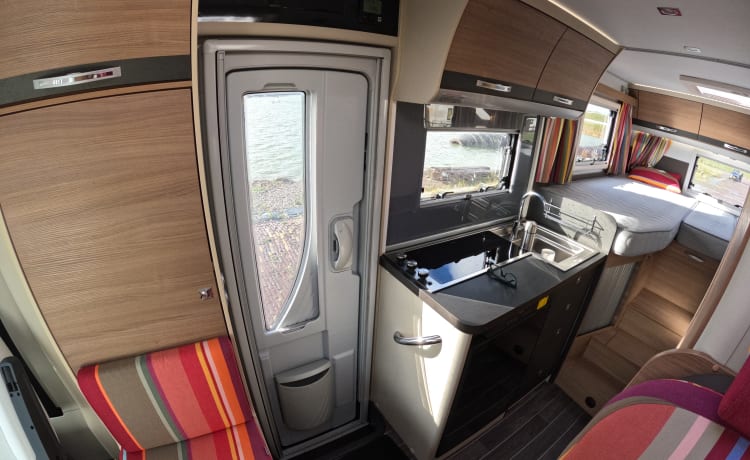 Ons Hotel op wielen! – Adria Compact Automatique 2 personnes à partir de 2019