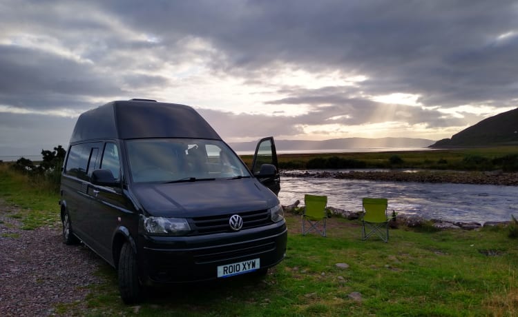 Rolo – T5 VW (2010), Black High Top (LWB)