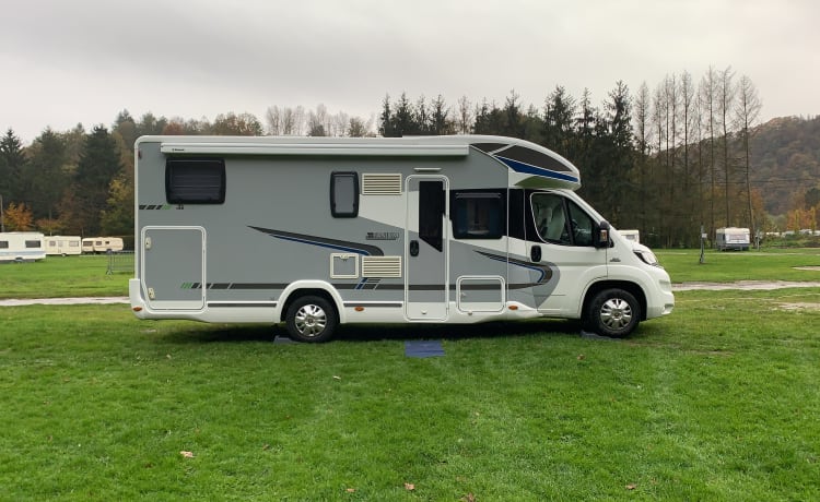 Titanium – Very nice Chausson 4 pers. motorhome