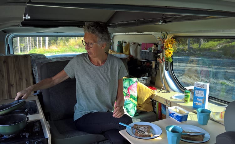 Njord – Spacious practical bus camper