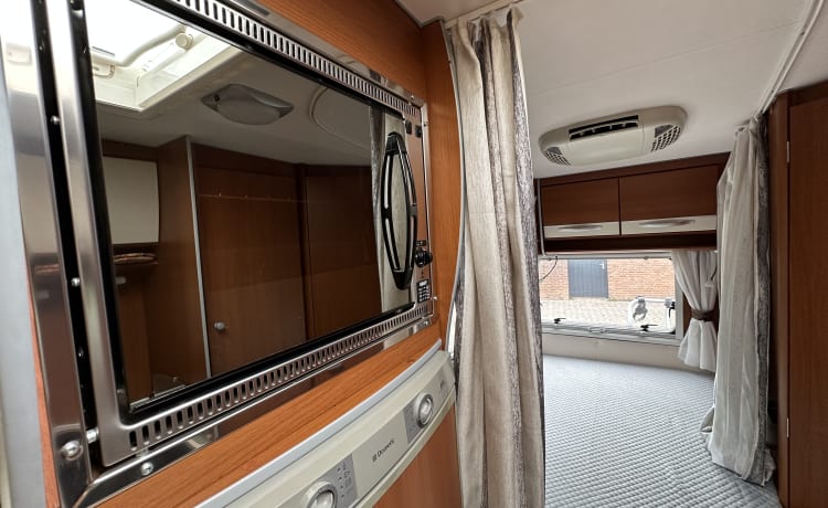 Airco camper – 4p McLouis semi-integrated from 2010