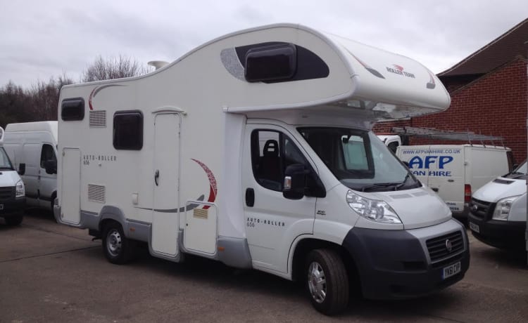 AFP 675  – Roller Team 675 6-Posti letto Yorkshire Motorhome