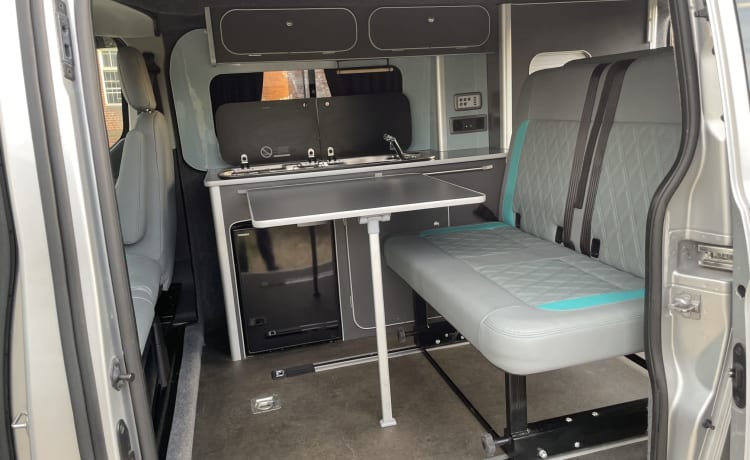 The Fun Bus – 4 berth Ford Transit campervan with Pop-Top