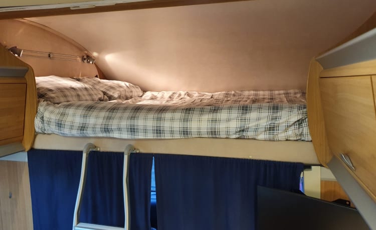 Frankie G – Frankie is our beautiful & flexible 6 berth Motorhome.