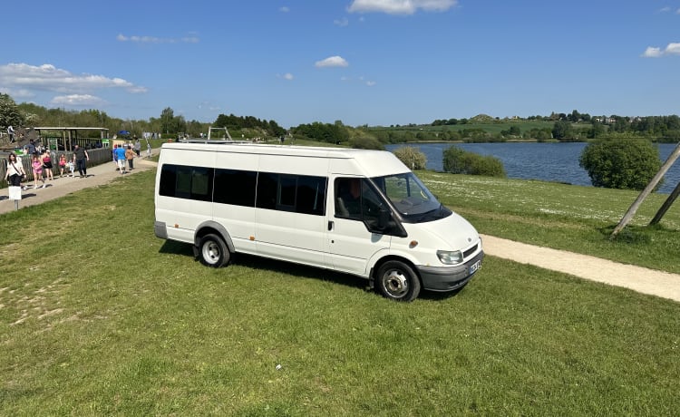 3 berth Ford bus from 2004