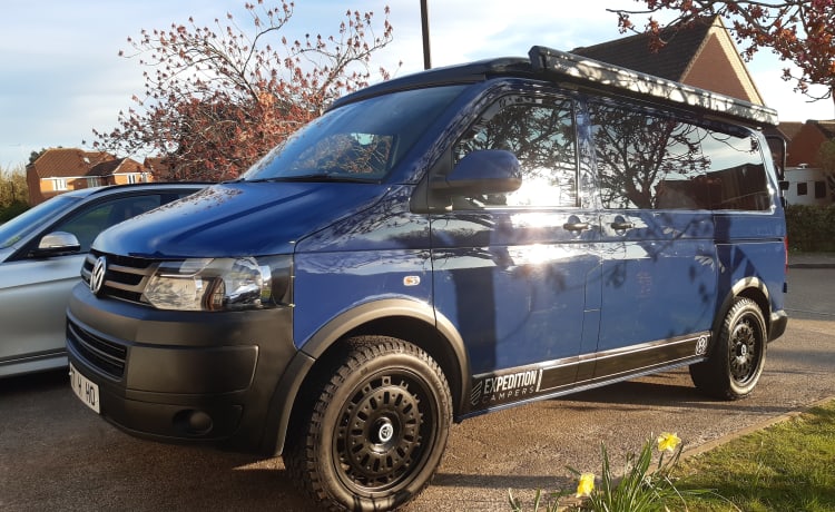 !! Indy the Adventure Van !! – CENTRALLY LOCATED - EASY PICKUP - New Conversion 4x4 @ Free Car Parking @