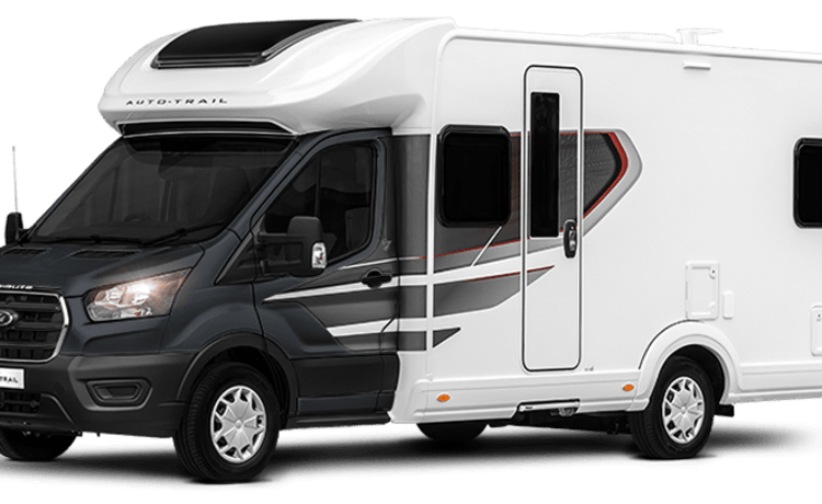 Bruce – Autotrail Tribute F70. 2021 camper di lusso con 4 cuccette. Conosciuto come "Bruce".