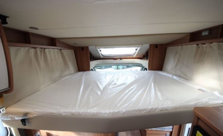 W2 – Nice 4 person camper from 2018!