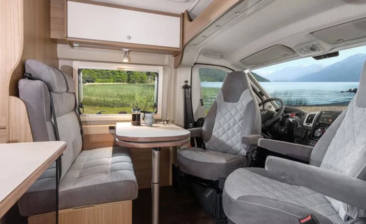 002 – Nieuwe comfortabele Camper-Van van 2022 - Carado CV600 Special edition 15!
