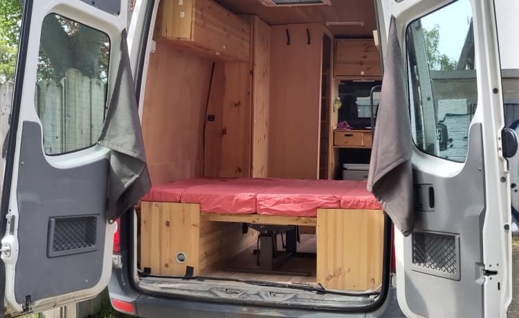 Hop – VW Crafter doe-het-zelf