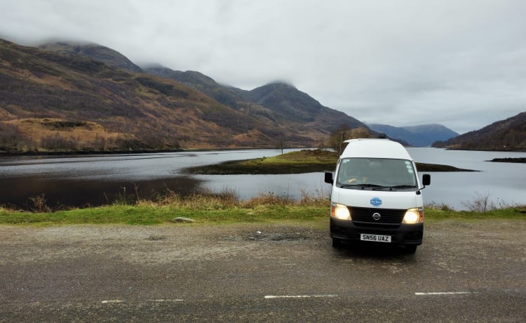 Kashtan  – Nissan-camper met 3 slaapplaatsen uit 2010