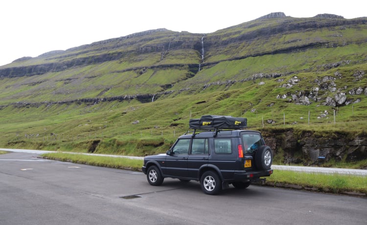 Land Rover Discovery avec tente de toit !