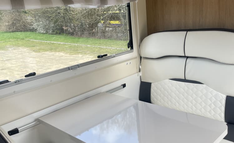 James  – 6 berth Roller Team alcove from 2023