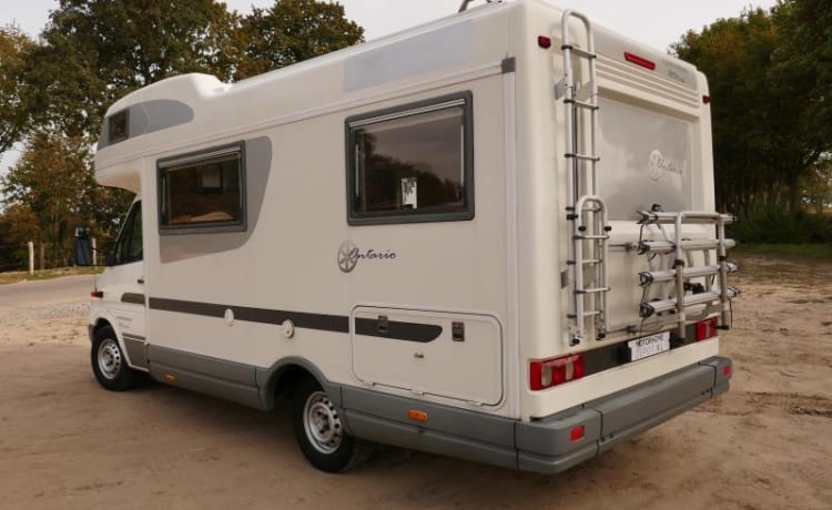 Mercedes Karmann Ontario - praktischer Familiencamper