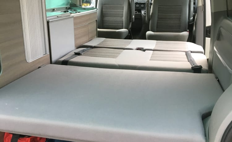 Volkswagen California-4 couchettes