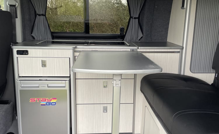 ETHEL – 2023 AUTOMATICO VOLKSWAGEN T6.1 CAMPER DI LUSSO AD ALTE SPECIFICHE