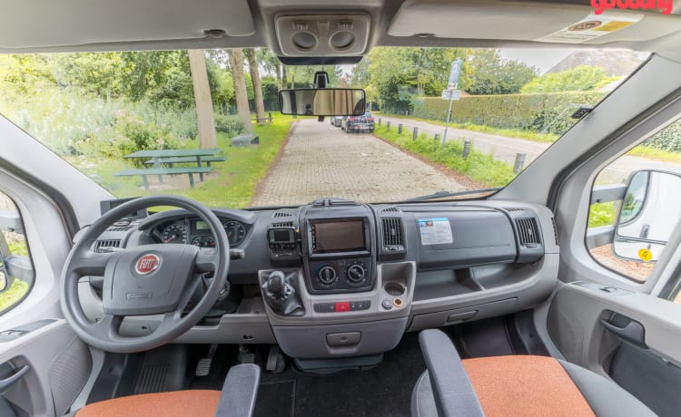 5p Fiat semi-integrated uit 2011