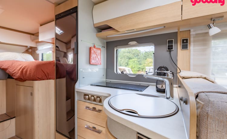 De luxe camper – 2 pers. Hymer Whiteline B600 con aria condizionata semi-integrata del 2020