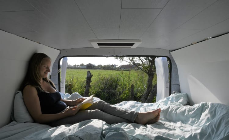 Camping-car Fiat ducato pour 2/3 personnes et possibilité de lit bébé supplémentaire