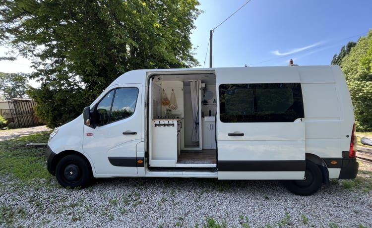 Big Bex – 2 berth Campervan