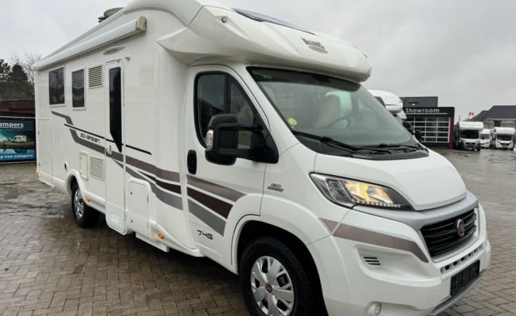 prachtige 2-4 persoons camper 