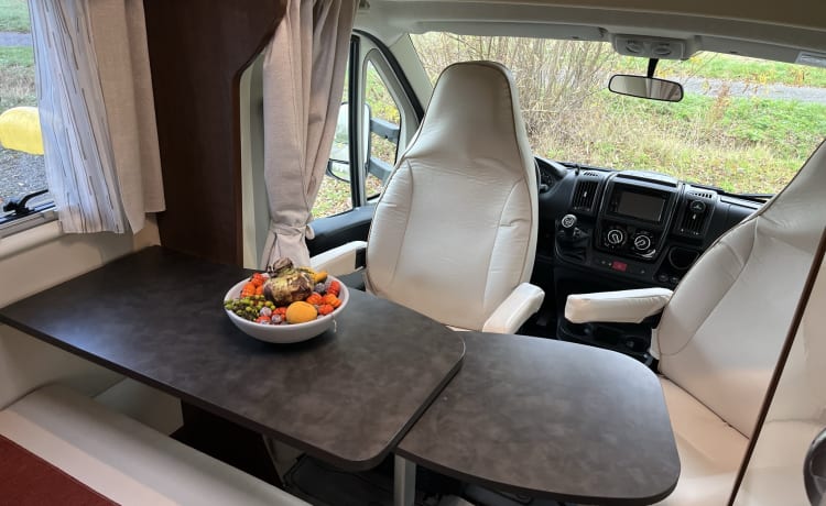 Camping-car 4 personnes (alcôve) l Fiat XGO Dynamic 20 à partir de 2019