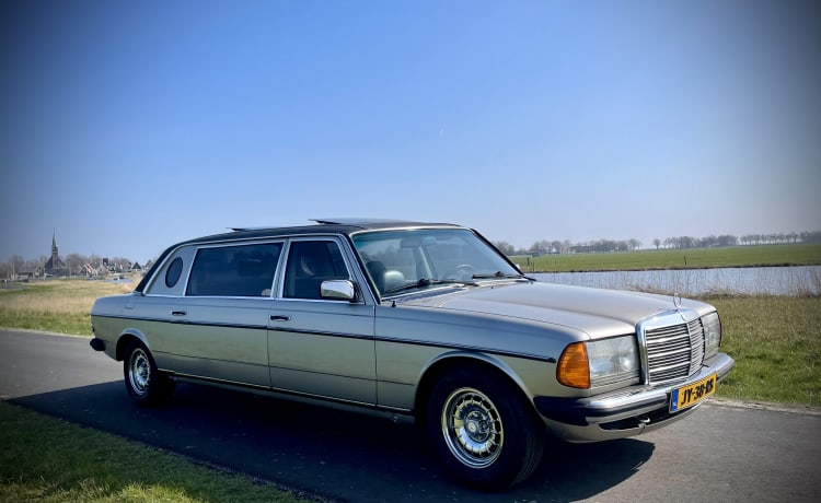 Camping-car LIMOUSINE extrêmement élégant