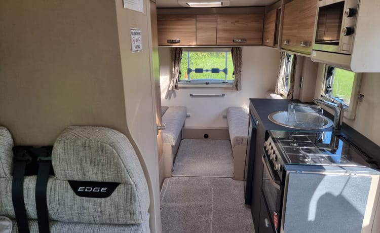 Ronnie – 6 berth Fiat alcove from 2022