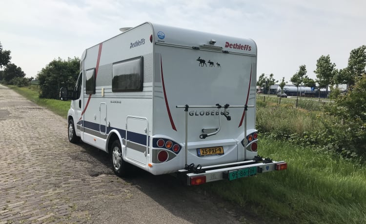 Camperplezier – Schöner Camper, freie und glückliche Reise