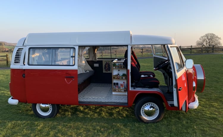 Rory – VW T2 Camper Van