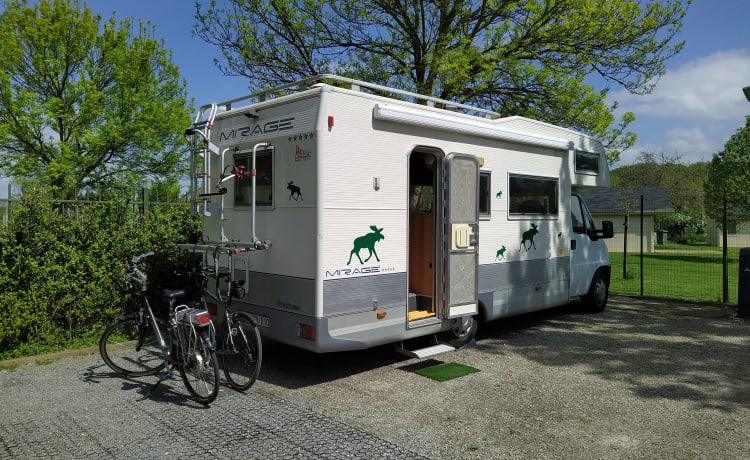 E-land – Cozy and very spacious camper