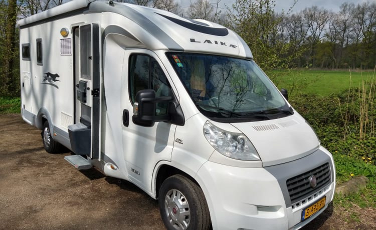 Very luxurious 2p Laika semi-integrated camper