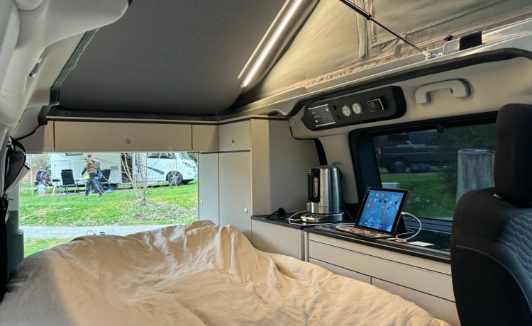 Crosscamp – 4p Toyota campervan from 2021